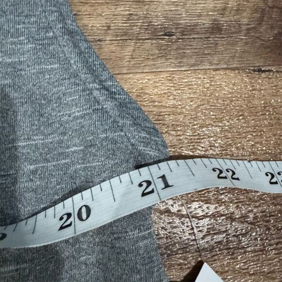 NWT North Carolina Tar Heels Men's Sleeveless Performance Tank Top Gray L Kohls - Picture 7 of 8